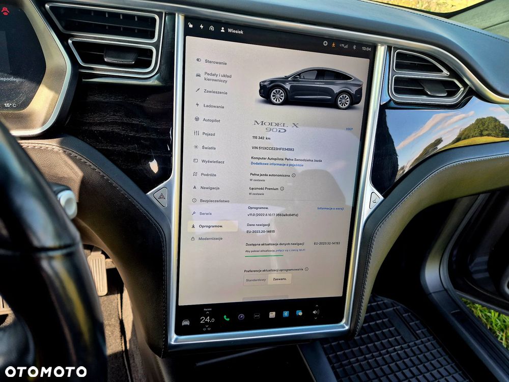 Tesla Model X - 18