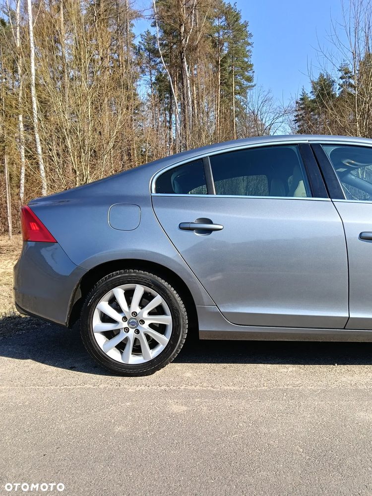 Volvo S60 D3 Geartronic Momentum - 6