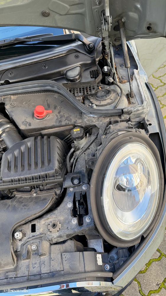 MINI 5 Portas Cooper D Auto - 47