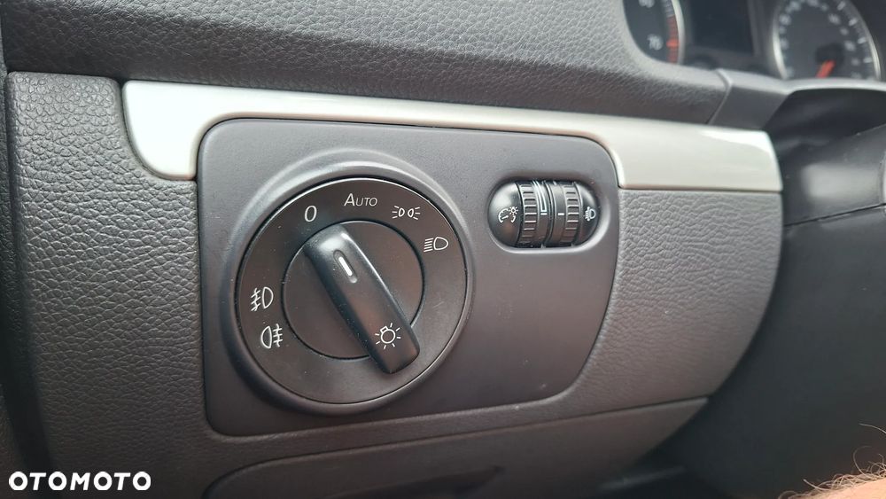 Volkswagen Jetta 1.6 Trendline - 21