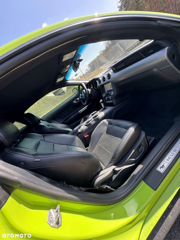 Ford Mustang - 16