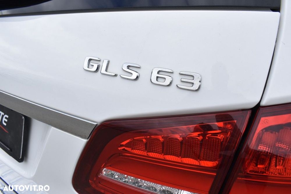 Mercedes-Benz GLS - 12