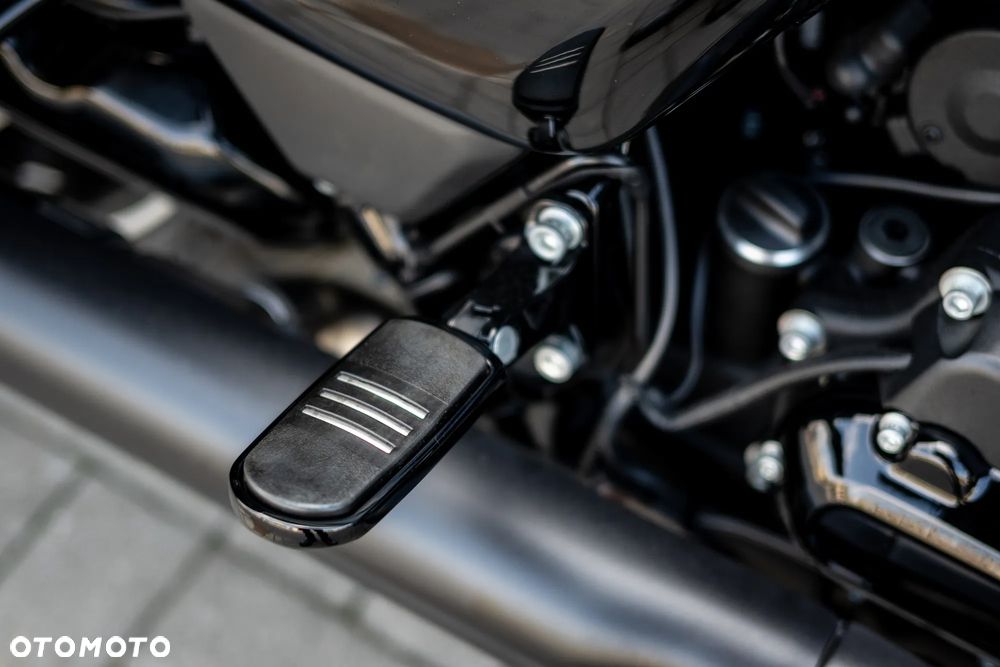 Harley-Davidson Touring Street Glide - 12