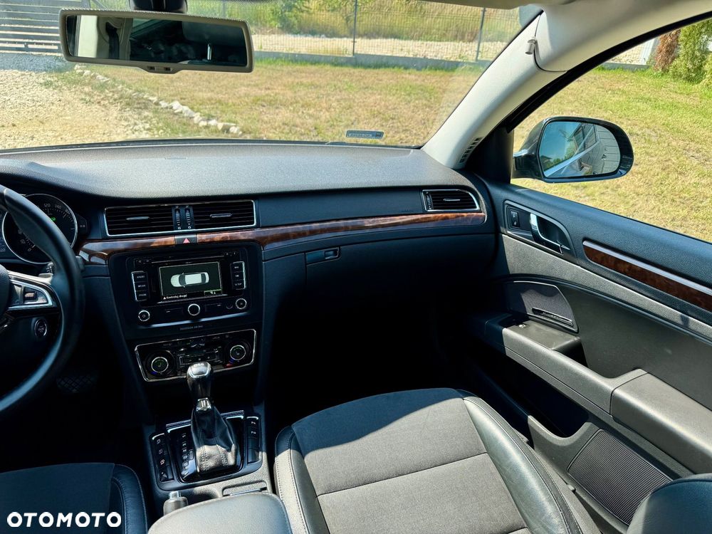 Skoda Superb 2.0 TDI L&K DSG - 31