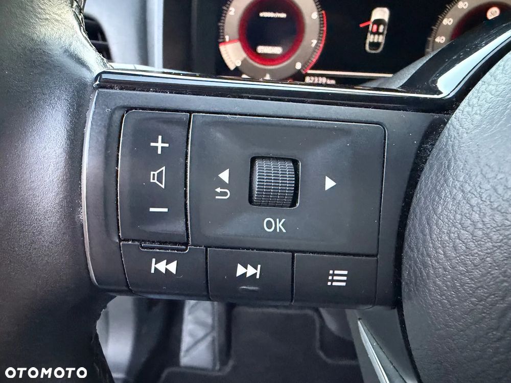 Nissan Qashqai 1.3 DIG-T N-Connecta EU6d - 38