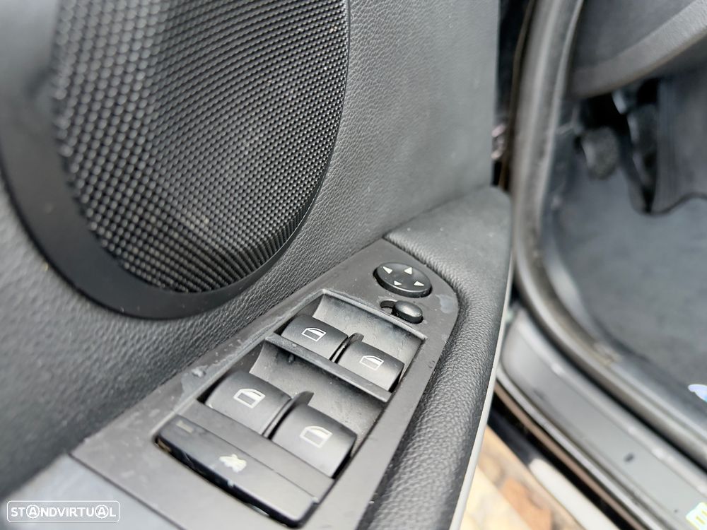 BMW 320 d Exclusive - 34