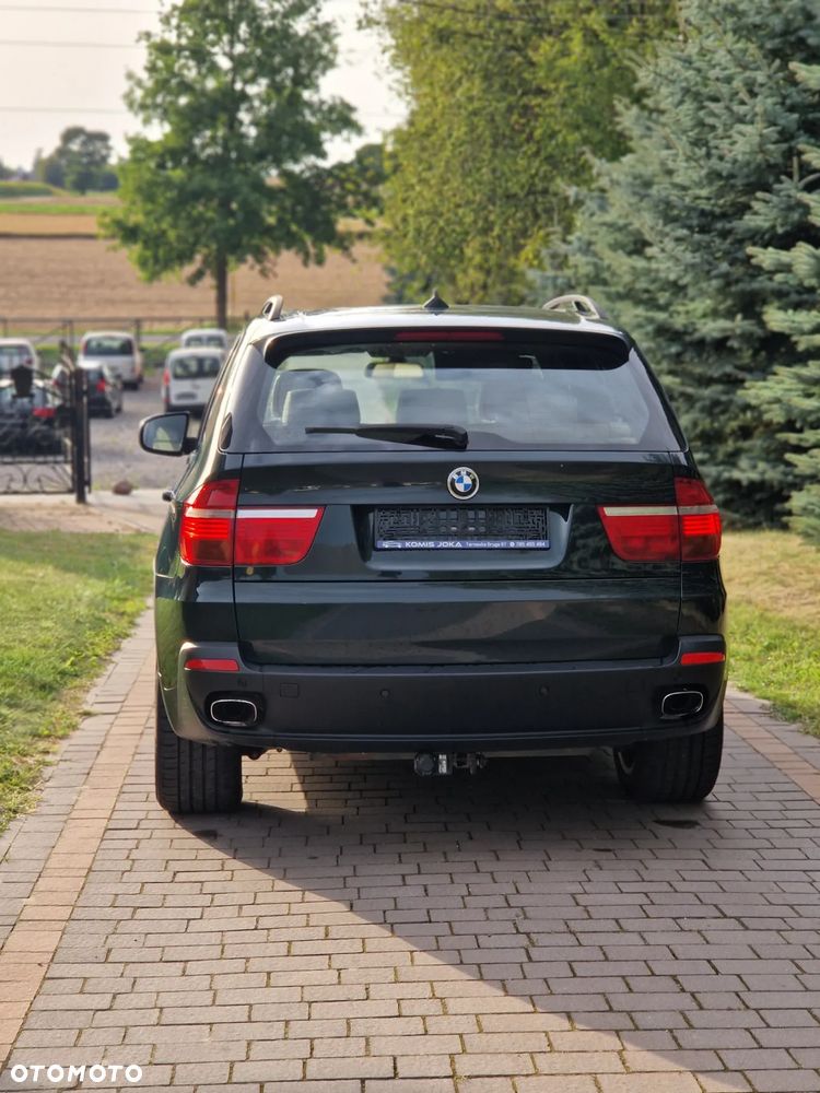 BMW X5 4.8i xDrive - 9