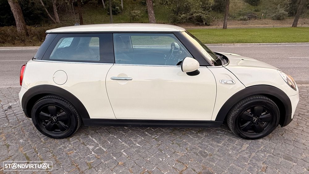 MINI 3 Portas One D - 9
