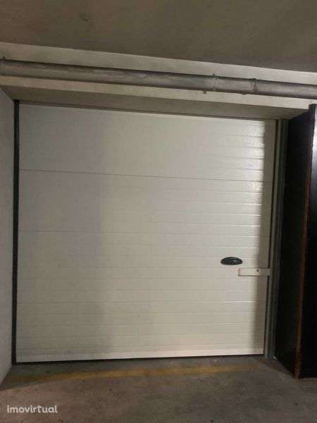 1 Excelentes Garagem    15 metros quadrados  - Centro de  Ermesinde - Grande imagem: 2/3