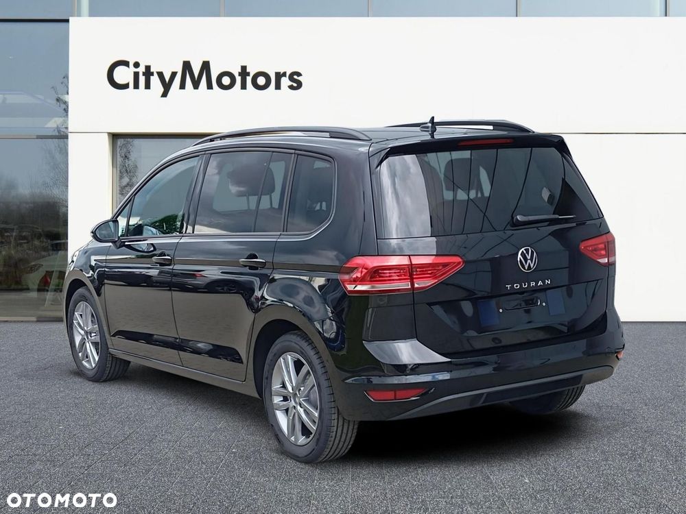 Volkswagen Touran - 10