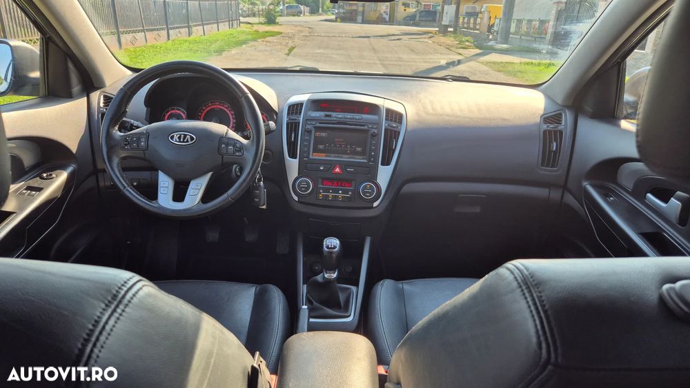 Kia Ceed 1.4 CVVT Dream-Team Edition - 5