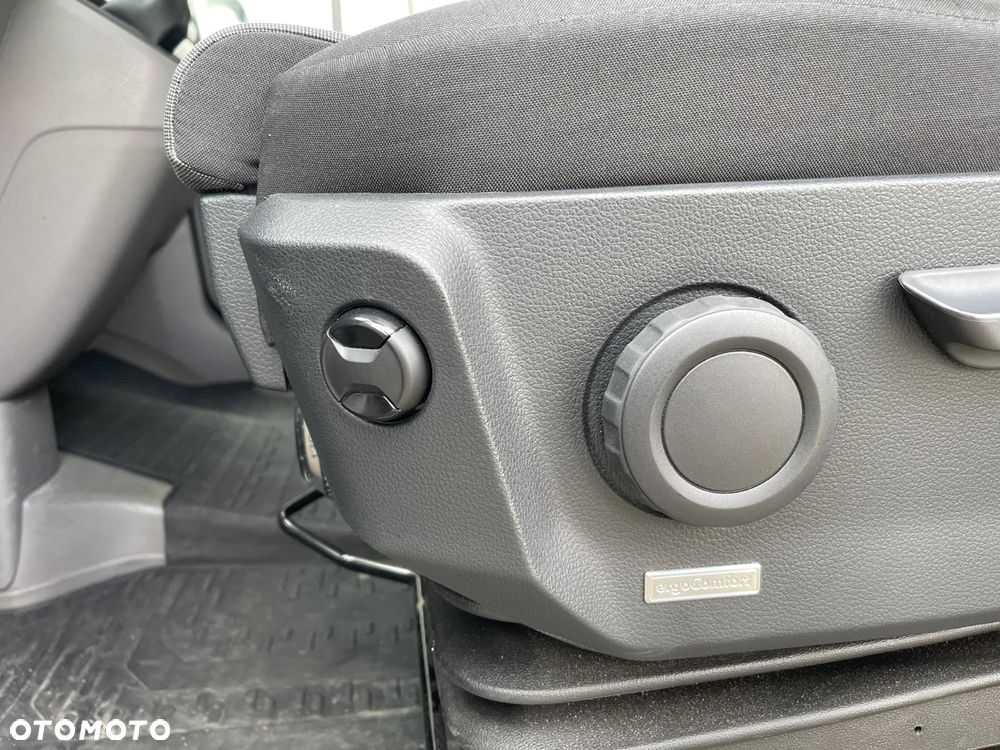 Volkswagen Crafter - 23