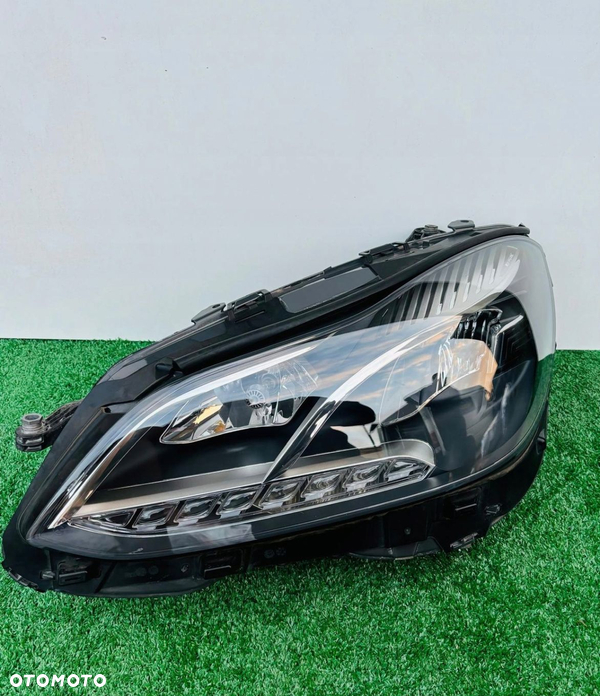 LAMPA LEWA REFLEKTOR LEWY MERCEDES W212 FACE LIFT LED NIE KLEJONA ORYGINAL