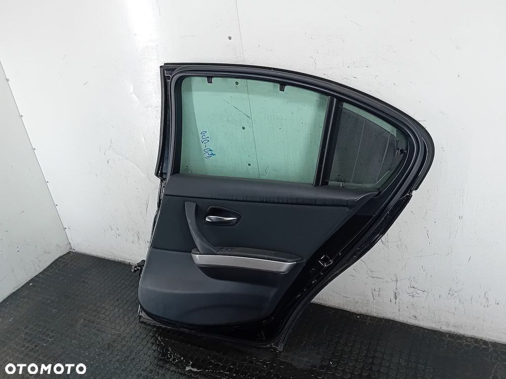 DRZWI TYŁ PRAWY  BMW 3 E90 475/9 SEDAN - 12