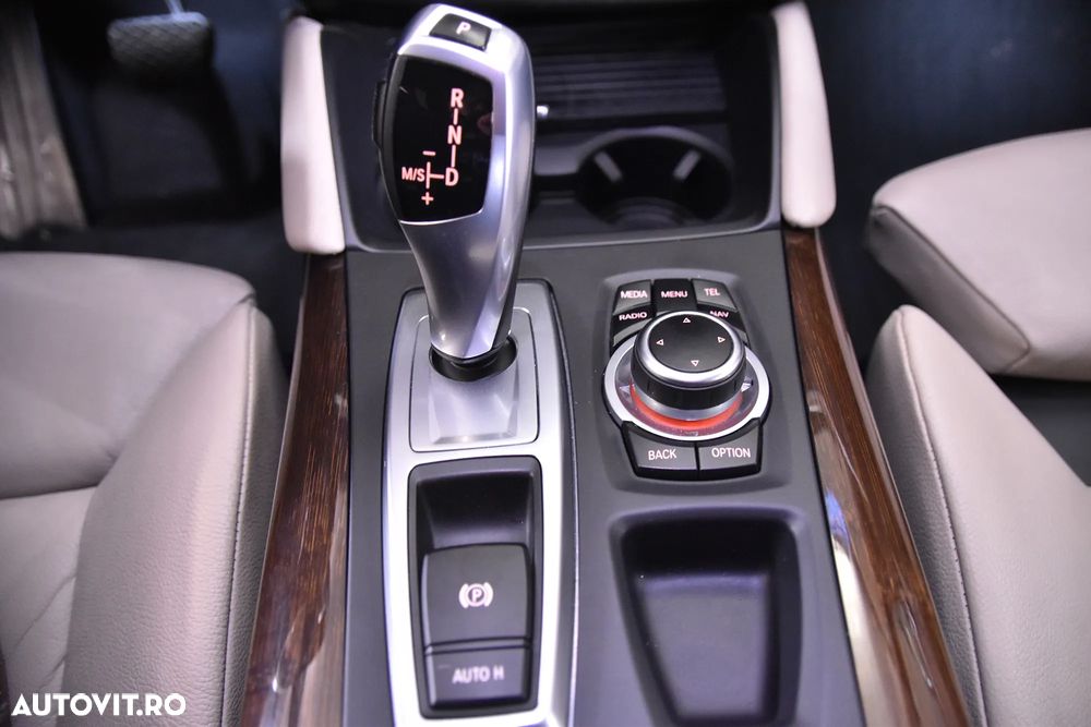 BMW X6 xDrive30d - 17