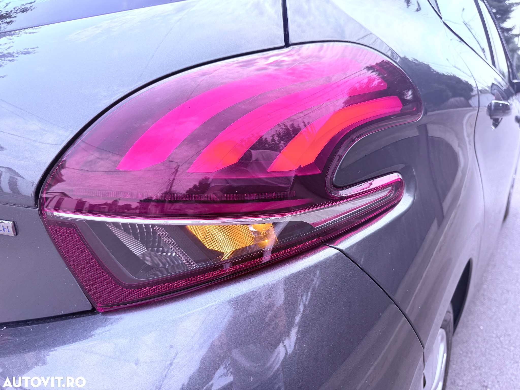 Peugeot 208 PureTech 82 Start & Stop Allure - 13