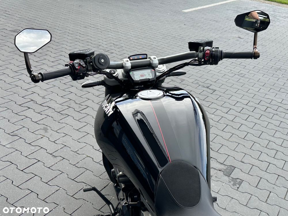 Ducati Diavel - 24