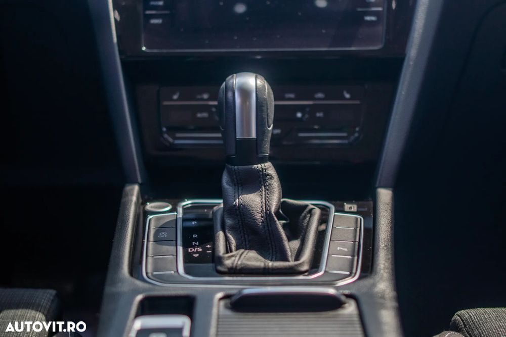 Volkswagen Passat - 18