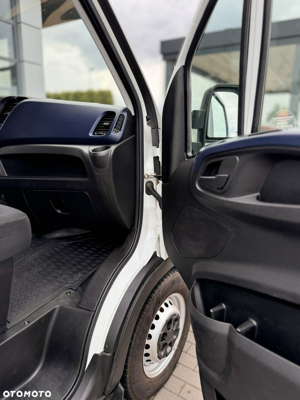 Iveco Daily 35S12 - 23