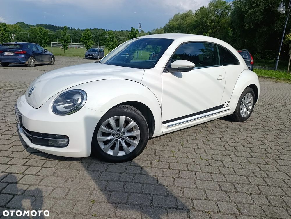 Volkswagen Beetle 1.6 TDI DPF DSG Blue Motion Technologie Exclusive Design - 2