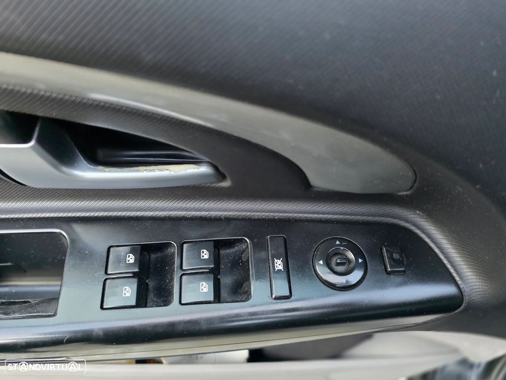 Kia Ceed SW 1.6 CRDi TX - 23