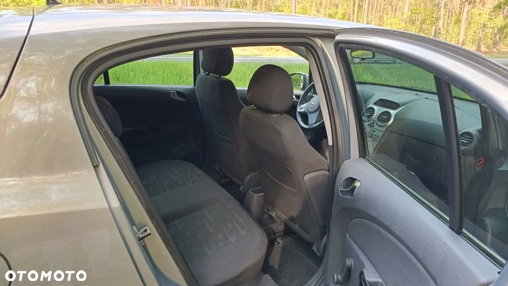 Opel Corsa 1.2 16V Enjoy - 10
