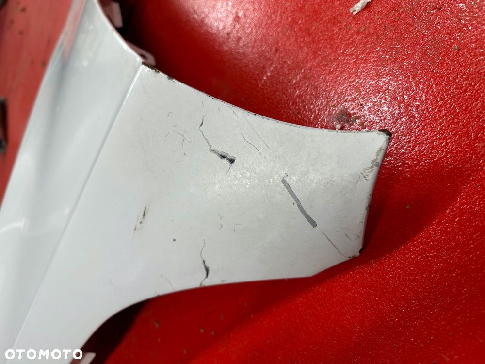BŁOTNIK BIAŁY PRZEDNI PRAWY AUDI A4 B8 8K0 - 6