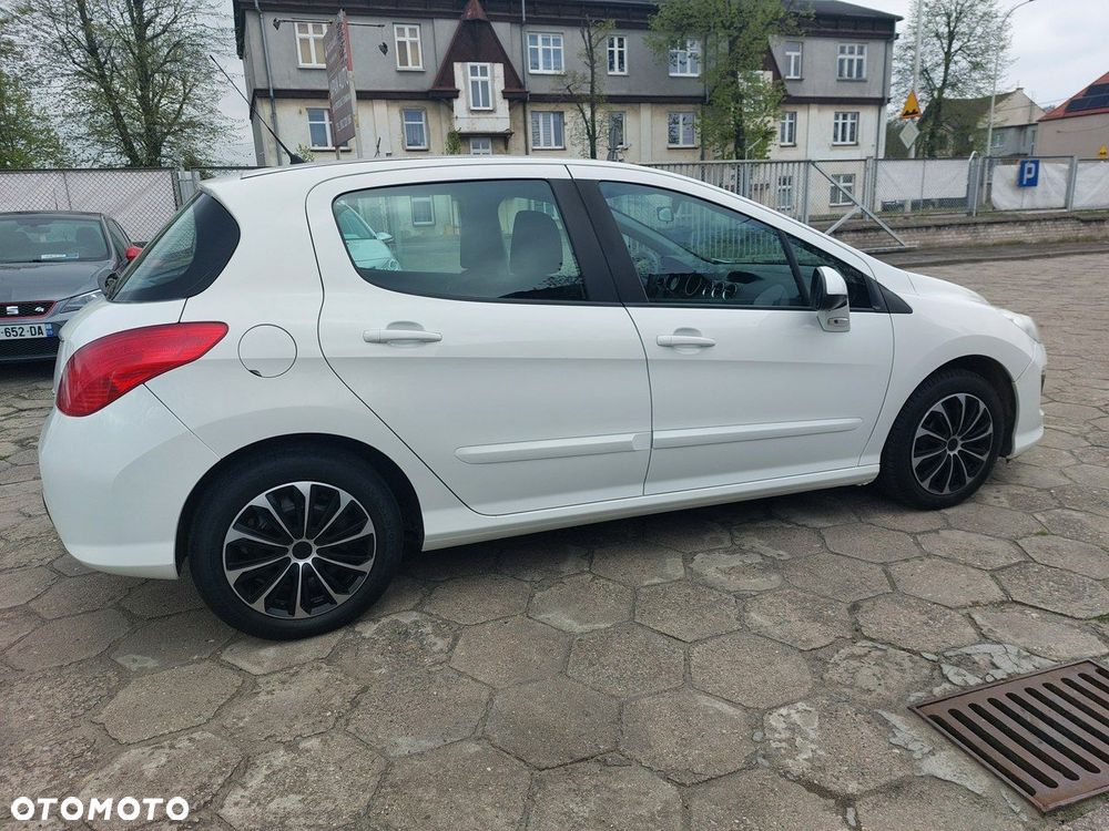 Peugeot 308 - 8