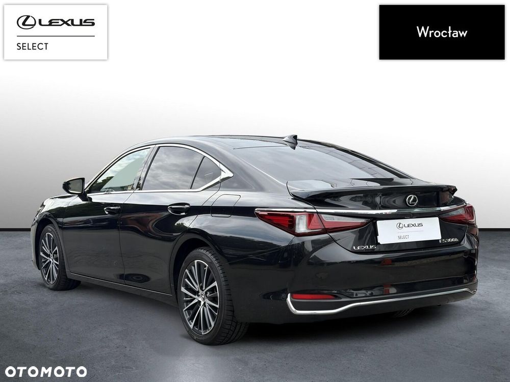 Lexus ES 300h Business Edition - 4