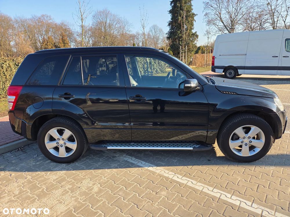 Suzuki Grand Vitara 2.4 De Luxe EU5 - 7