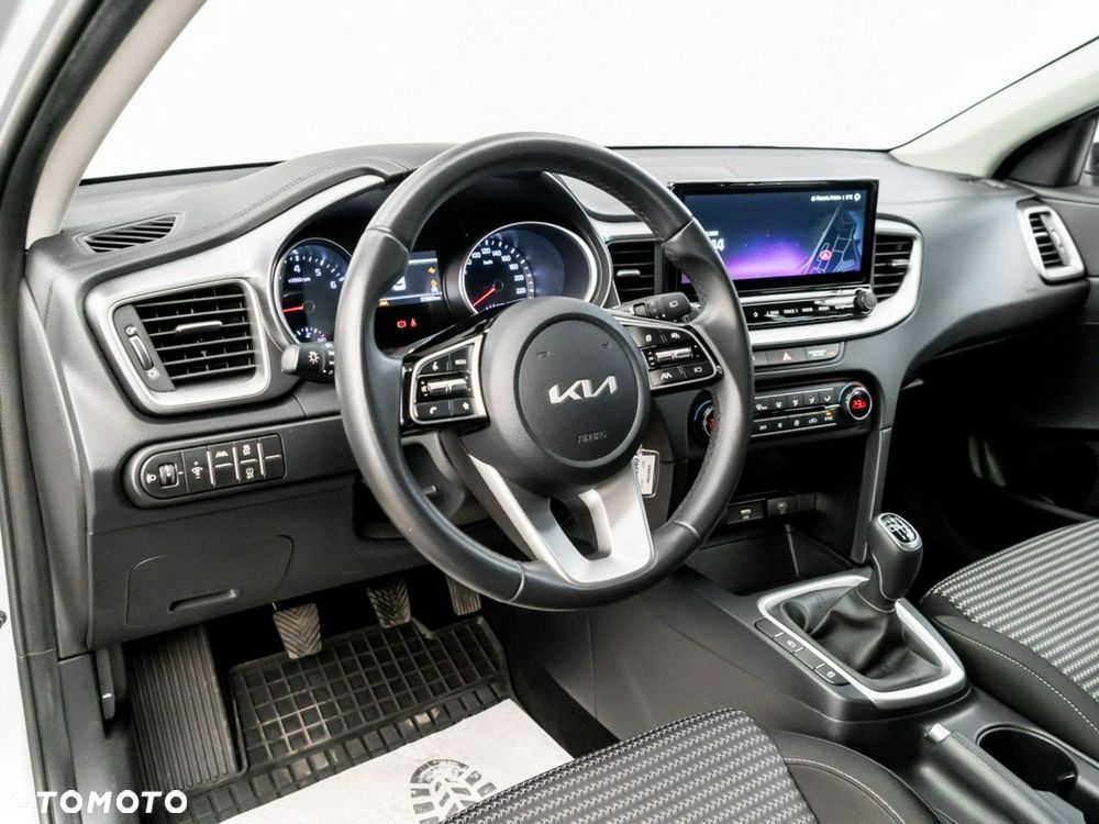Kia Ceed 1.5 T-GDI M - 20