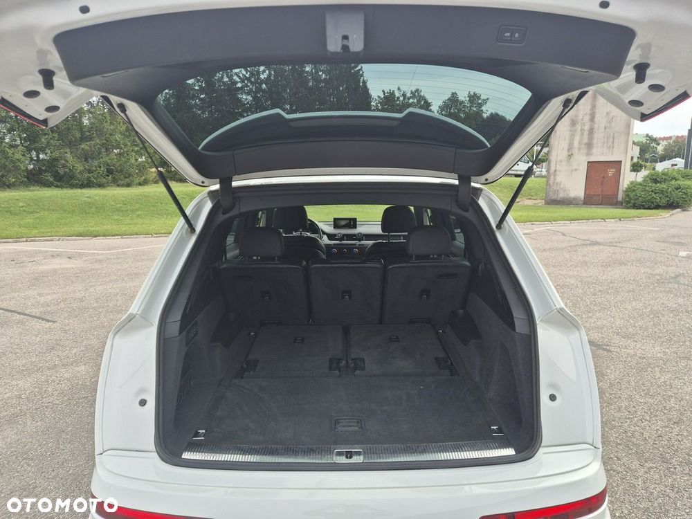Audi Q7 3.0 TDI ultra Quattro Tiptronic - 36