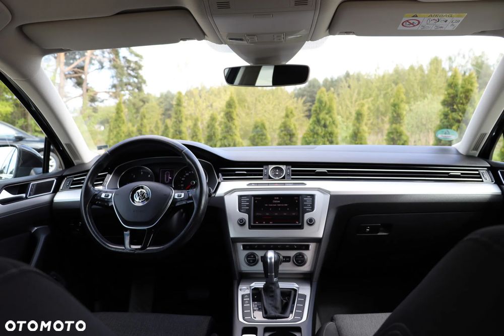 Volkswagen Passat Variant ver-variant-2-0-tdi-scr-dsg-comfortline - 36