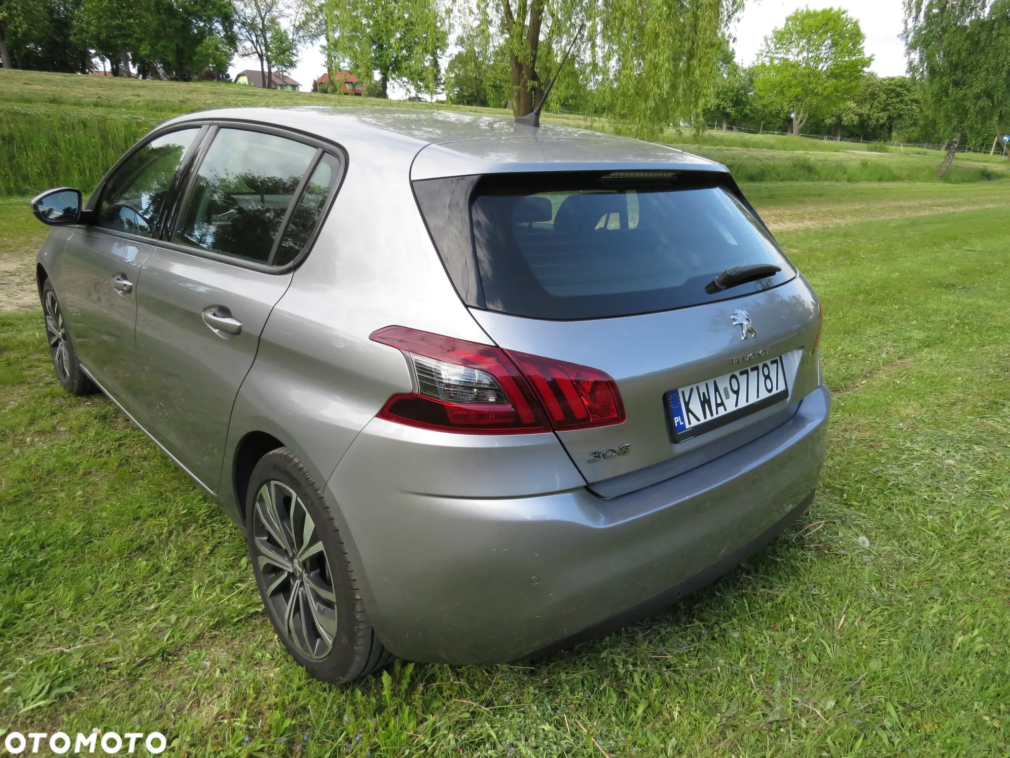 Peugeot 308 1.5 BlueHDi Active Pack Business S&S EAT8 - 17