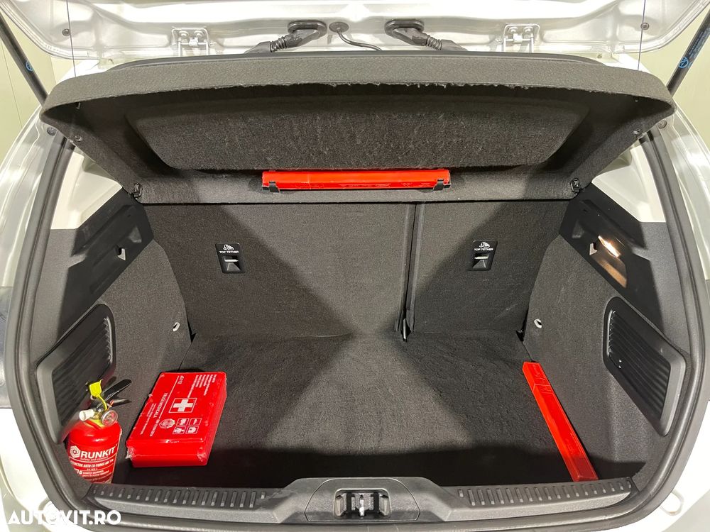Ford Focus 1.5 EcoBlue Connected - 11