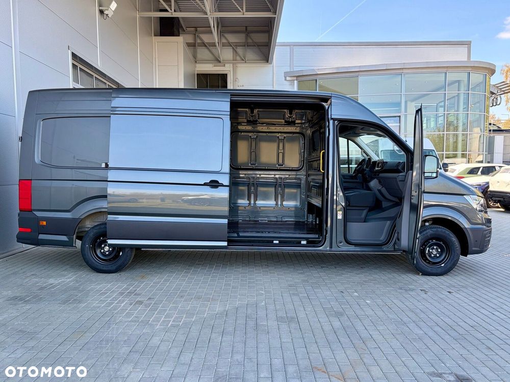 Volkswagen Crafter 35 Furgon z wysokim dachem silnik: 2,0 l EU6 SCR 177 KM / skrzynia biegów: Przedni napęd manualna 6-biegowa rozstaw osi: 4490 mm - 8