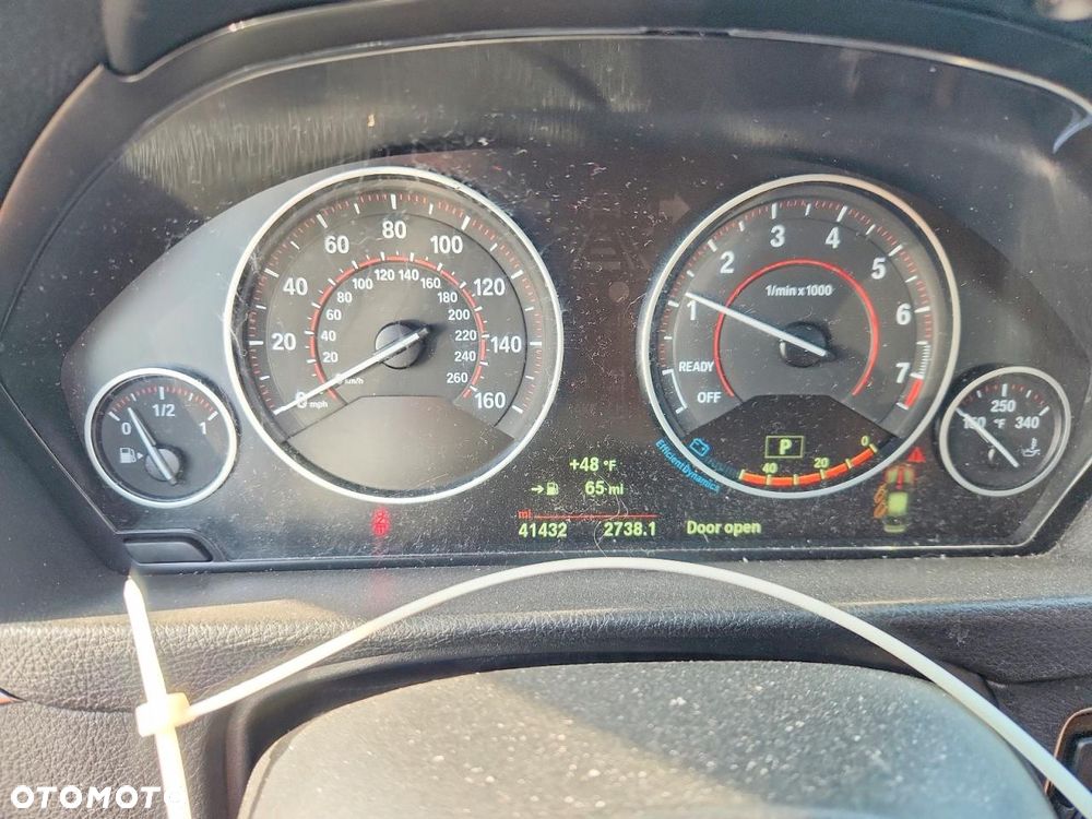 BMW Seria 3 330i xDrive Sport Line - 11