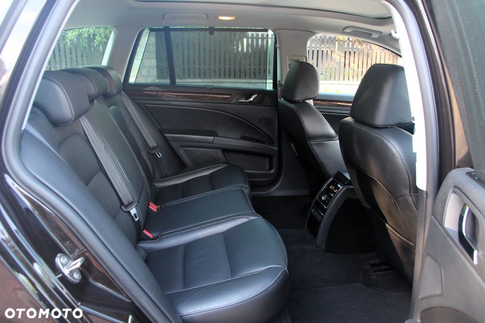 Skoda Superb 2.0 TDI DSG L&K - 34