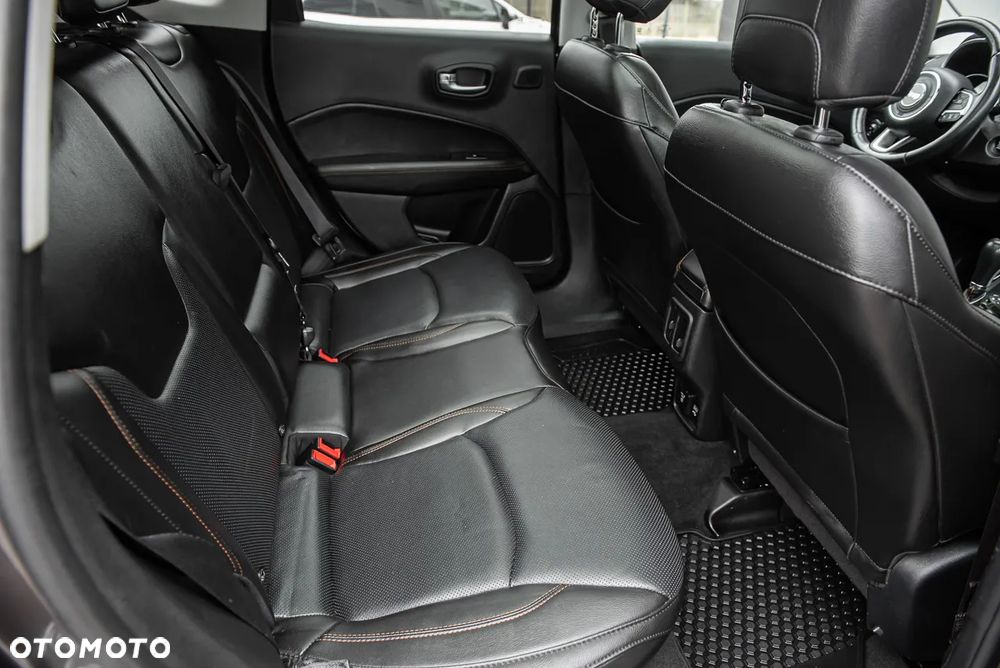 Jeep Compass 1.4 TMair Limited 4WD S&S - 32