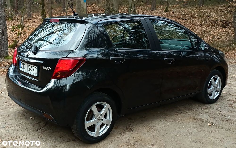 Toyota Yaris 1.33 Premium - 6