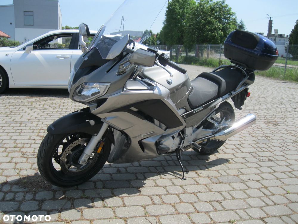 Yamaha FJR - 6
