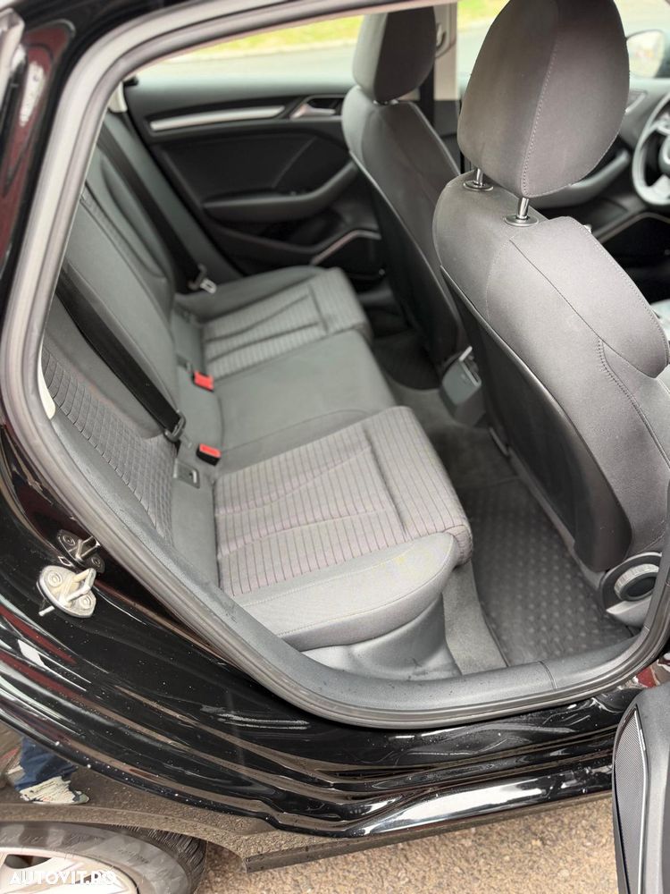 Audi A3 1.6 TDI ack sport - 11