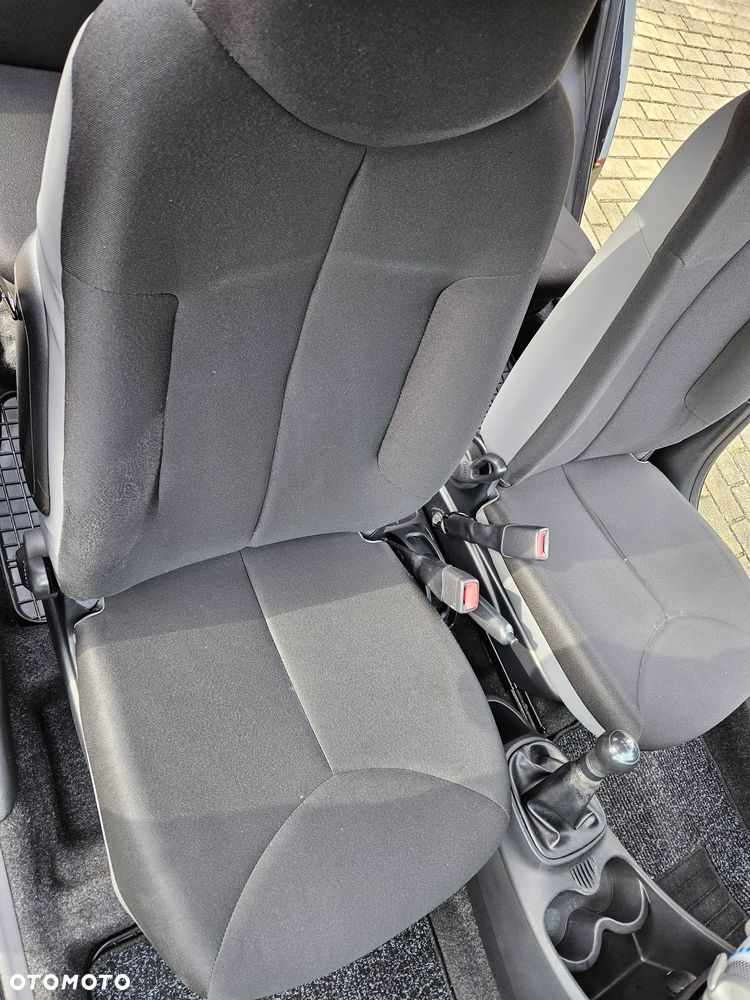 Toyota Auris 1.33 VVT-i Luna - 28