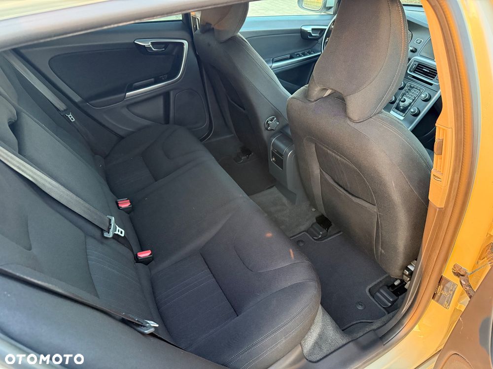 Volvo V60 D3 Summum - 8