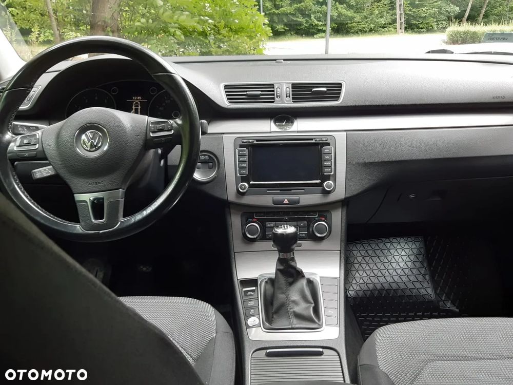 Volkswagen Passat 1.8 TSI Comfortline - 9