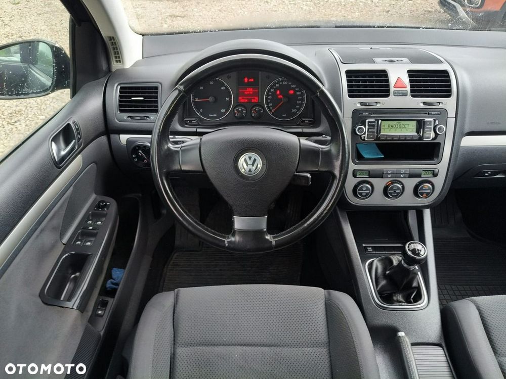 Volkswagen Golf - 8