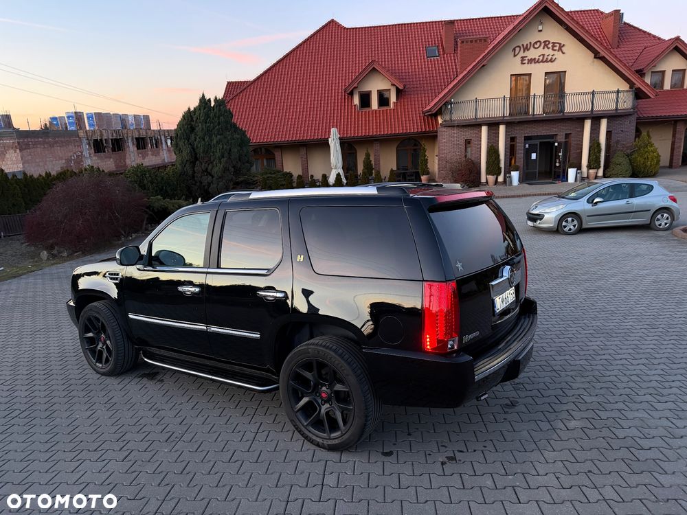 Cadillac Escalade 6.0 V8 Platinum - 11