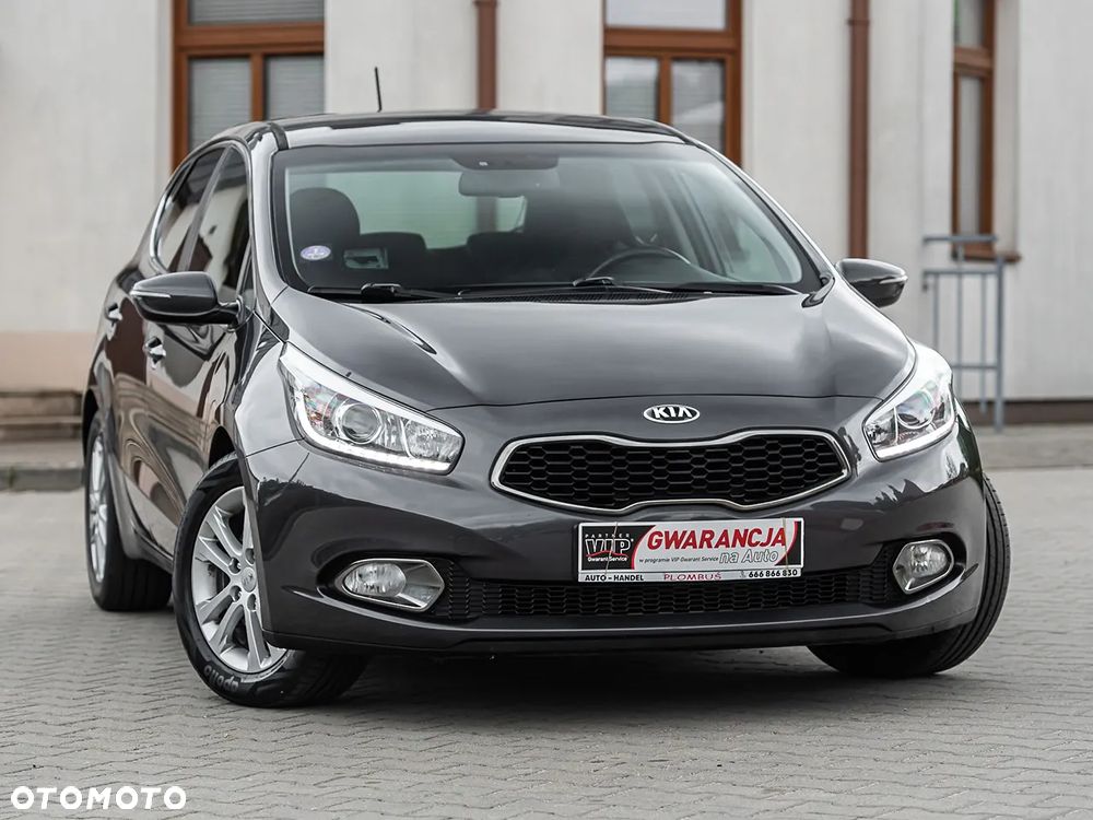 Kia Ceed - 13