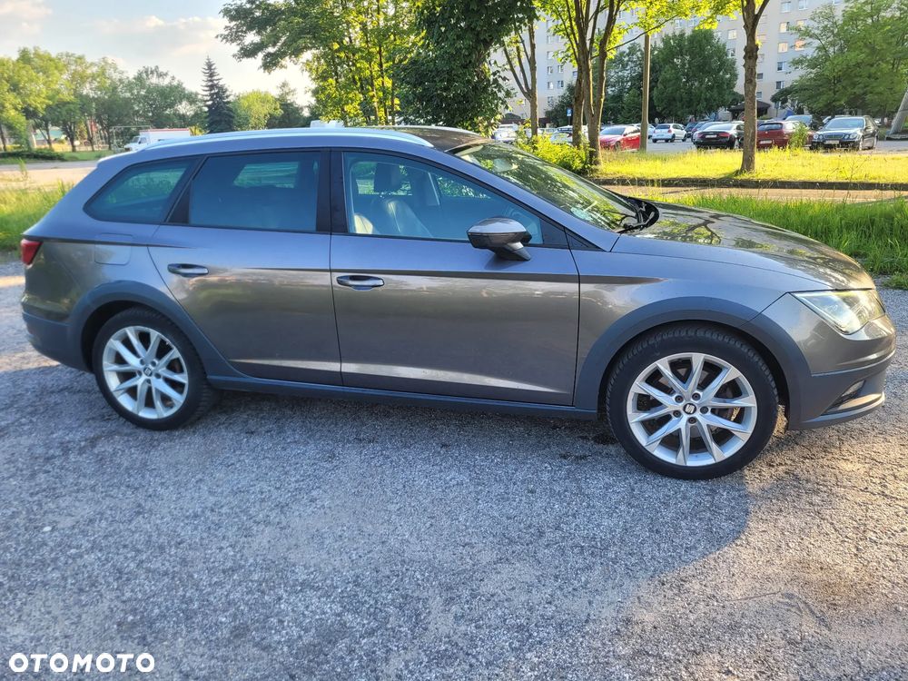 Seat Leon 2.0 TDI DPF Start&Stop DSG XCELLENCE - 11