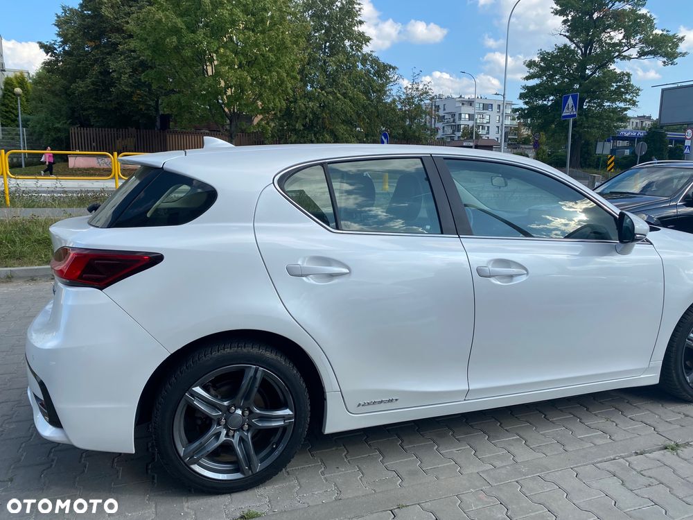 Lexus CT - 5